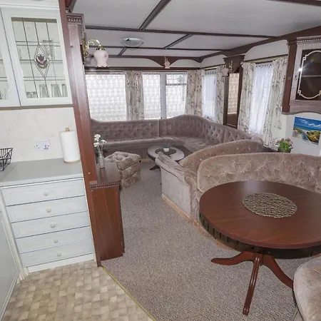 Lodge Delux W Helu *