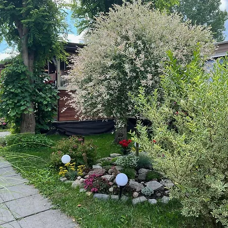 Lodge Delux W Helu *