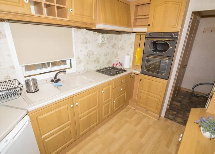 Lodge Delux W Helu *