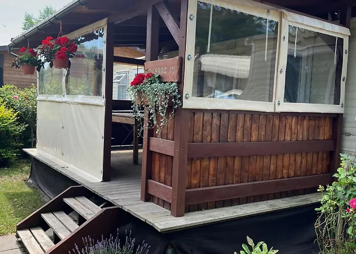 Lodge Delux W Helu *